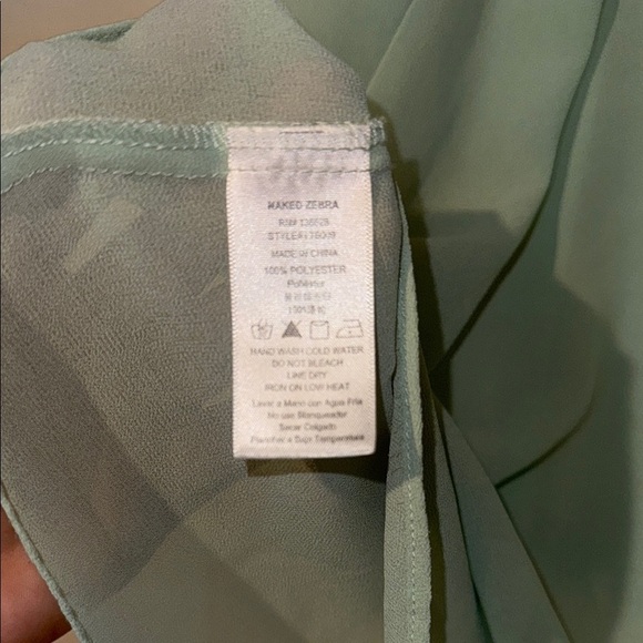 Naked Zebra Green Wrap Sleeveless Blouse - Picture 5 of 5